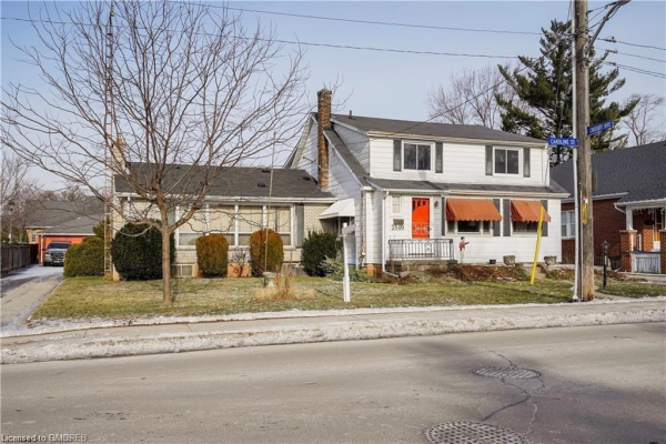 2149 Caroline Street, Burlington
