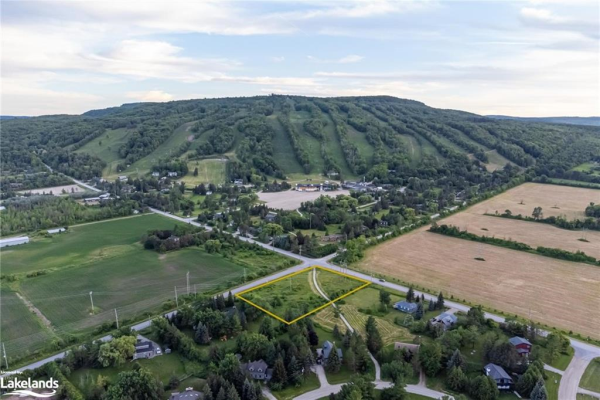 8680 Poplar Sideroad, Clearview