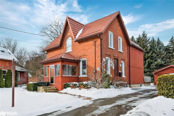 85 Campbell Avenue W, Milton