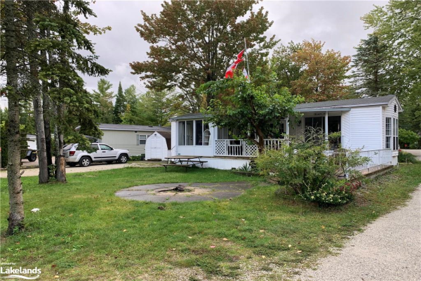 85 Theme Park Drive, Wasaga Beach