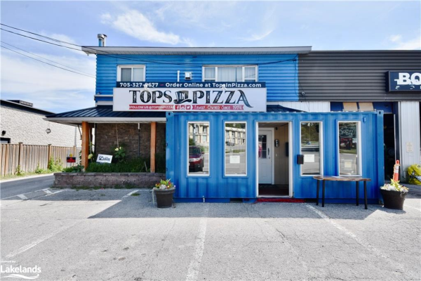 276 Memorial Avenue, Orillia