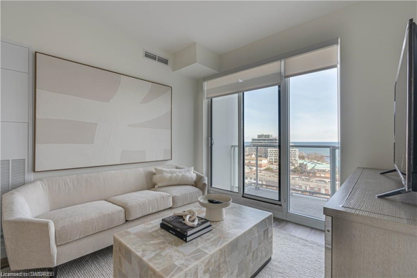 125 Bronte Road, Oakville