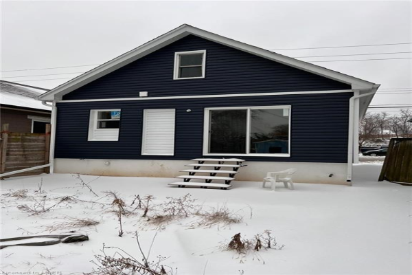 701 Lawrence Road, Hamilton