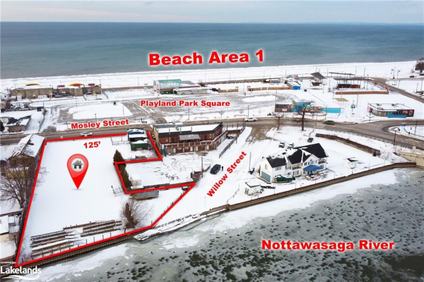 35 Mosley Street, Wasaga Beach
