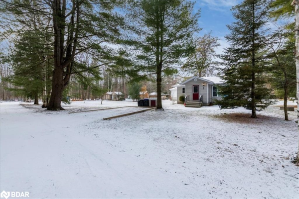 653 Pinegrove Avenue, Innisfil
