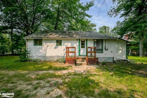 113 37th Street N, Wasaga Beach