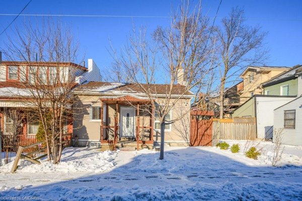 68 Ray Street S, Hamilton