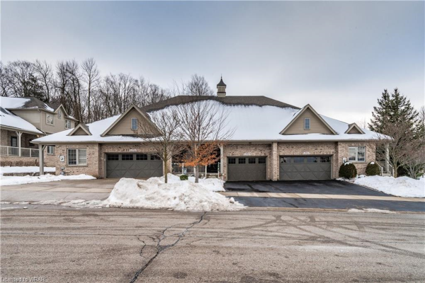 223 Chestnut Hill Crescent, Kitchener