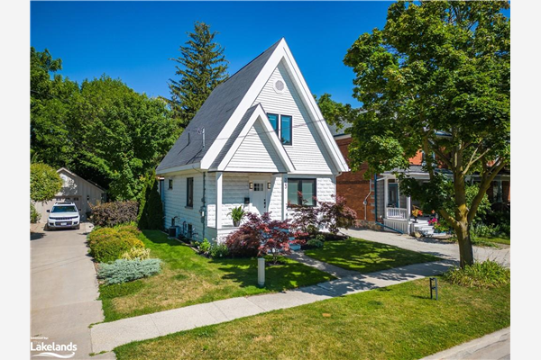 323 Maple Street, Collingwood