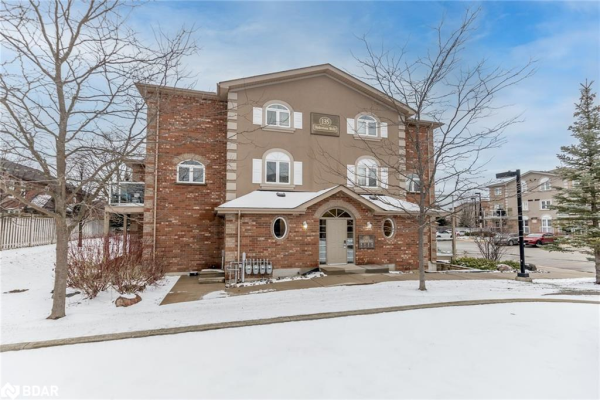 135 Sydenham Wells, Barrie