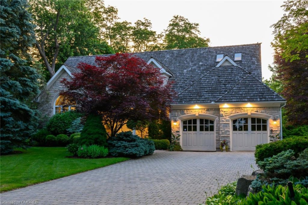 235 Lakewood Drive, Oakville
