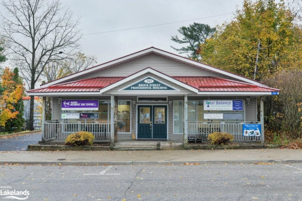 241 Brock Street, Gravenhurst