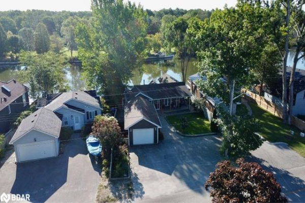 299 Old Mosley Street, Wasaga Beach