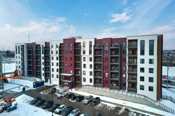 4 Spice Way, Barrie