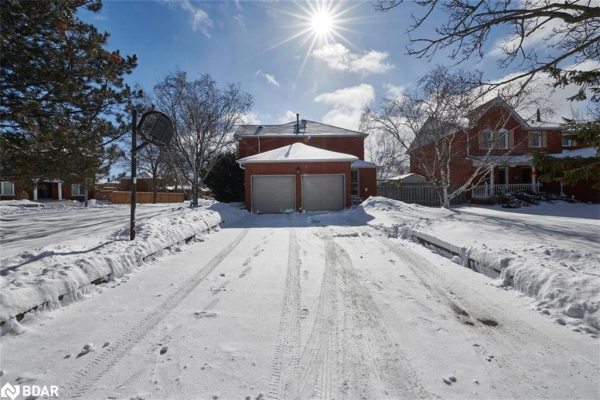 9 River Ridge Road, Barrie