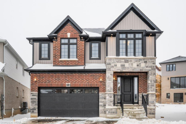 572 Nathalie Crescent, Kitchener