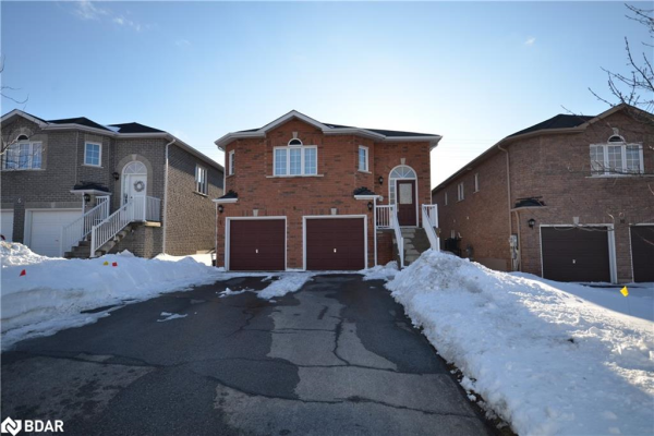8 Tascona Court, Barrie
