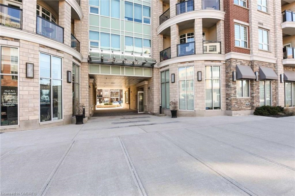 216 Oak Park Boulevard, Oakville