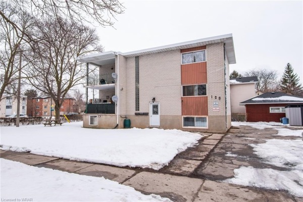 128 River Road E, Kitchener