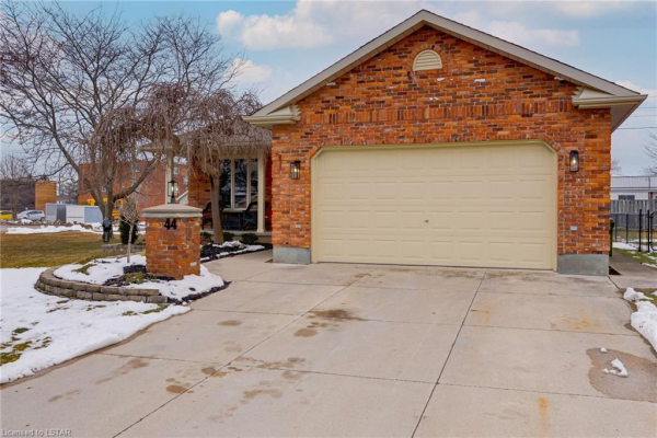 44 Aldborough Avenue, St. Thomas