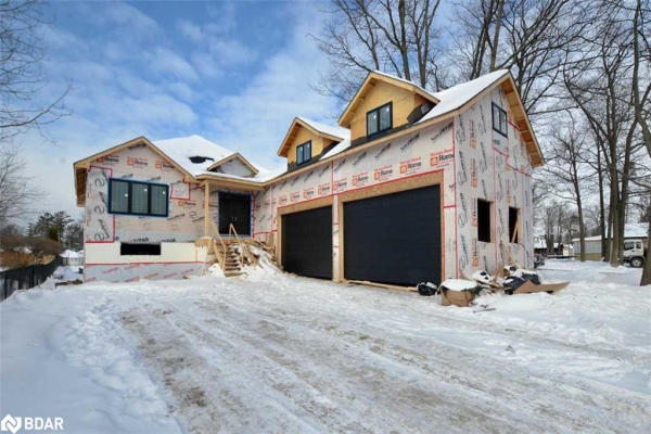 1380 River Road W, Wasaga Beach