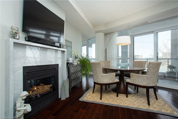 11 Bronte Road, Oakville