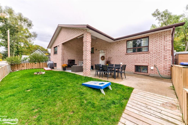 183 Old Mosley Street, Wasaga Beach