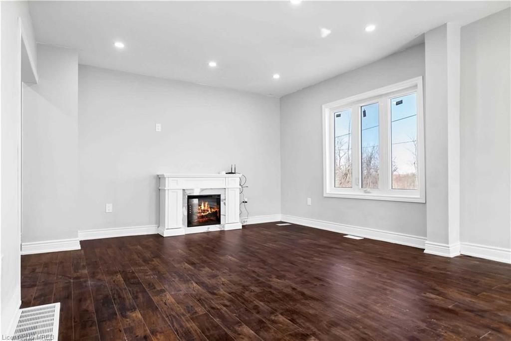 Listing 40386979 - Large Photo # 14