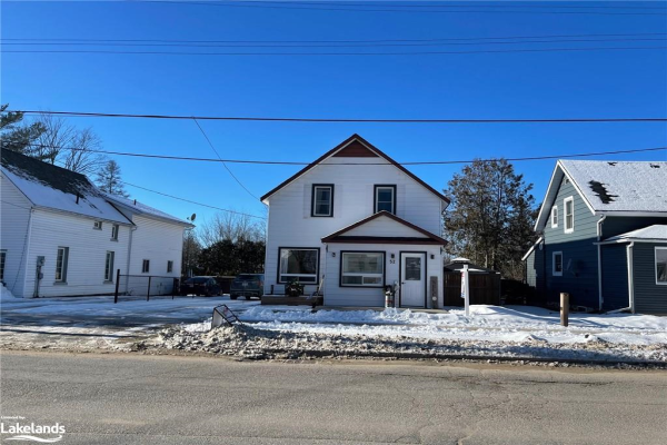 52 Fox Street, Penetanguishene