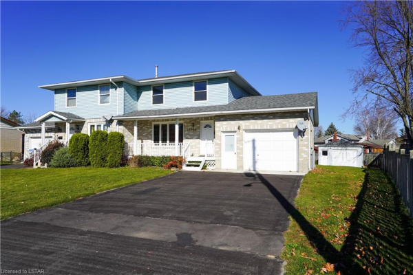 22264 & 22268 Adelaide Street, Mount Brydges