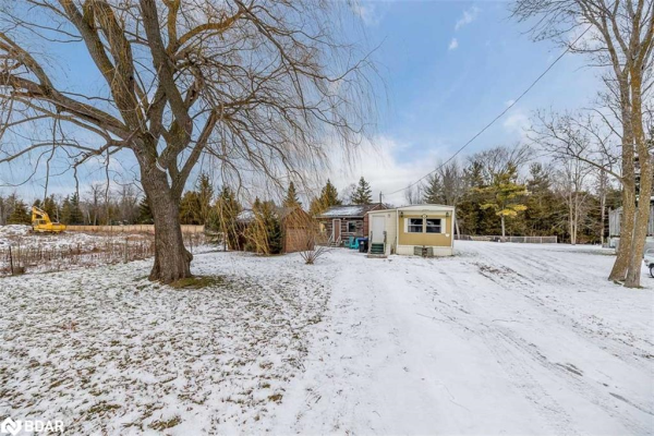 56 Lakeshore Road, Wasaga Beach