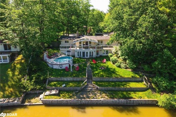 400 Oxbow Park Drive, Wasaga Beach