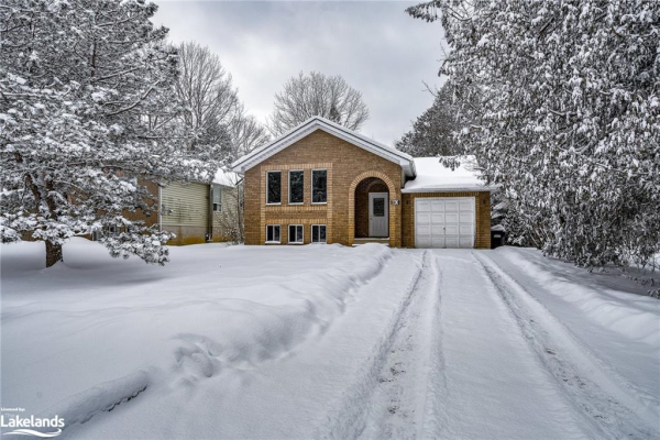 80 Smallman Drive, Wasaga Beach