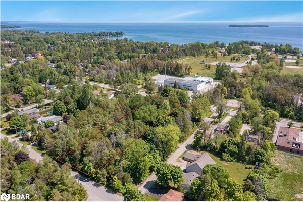 2144 25th Side Road, Innisfil