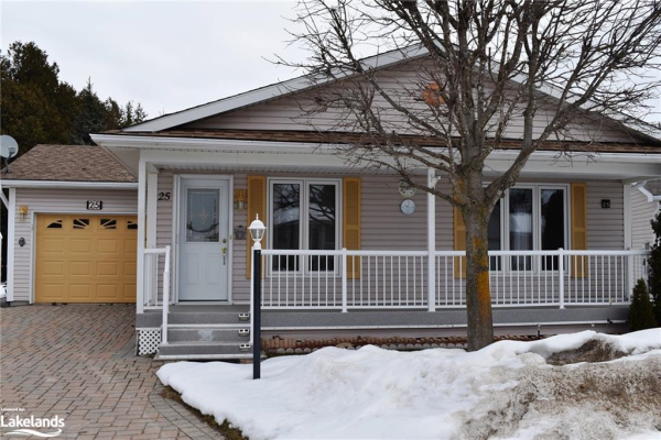 25 Pennsylvania Avenue, Wasaga Beach