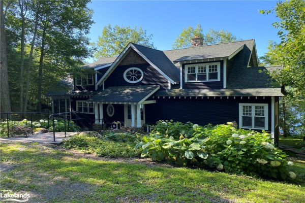 1669 Highway 118 West, Bracebridge