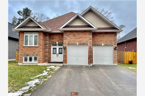35 Natures Trail, Wasaga Beach