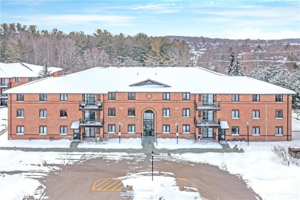 10 Coulter Street, Barrie
