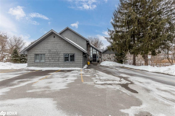 381-387 Mapleview Drive W, Barrie