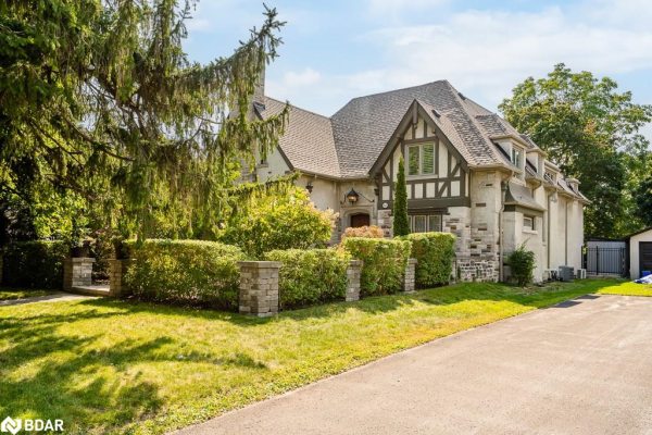 60 High Street, Barrie