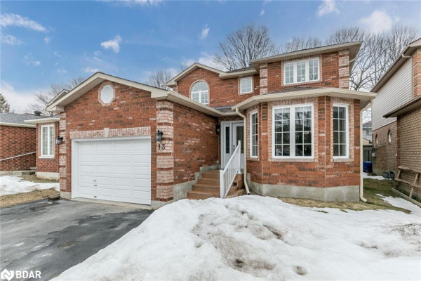 13 Wessenger Drive, Barrie