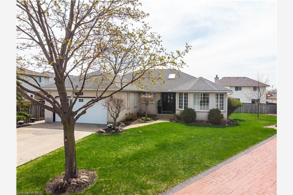7908 Lavena Court, Niagara Falls