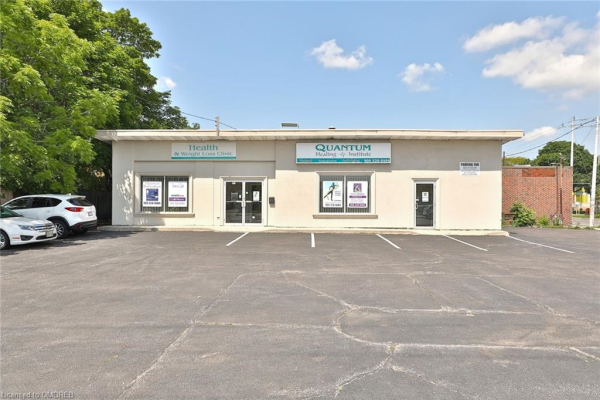 881 King Street W, Hamilton