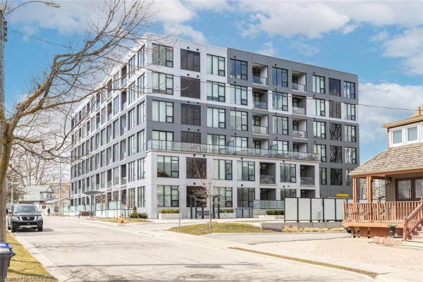 690 King Street, Kitchener