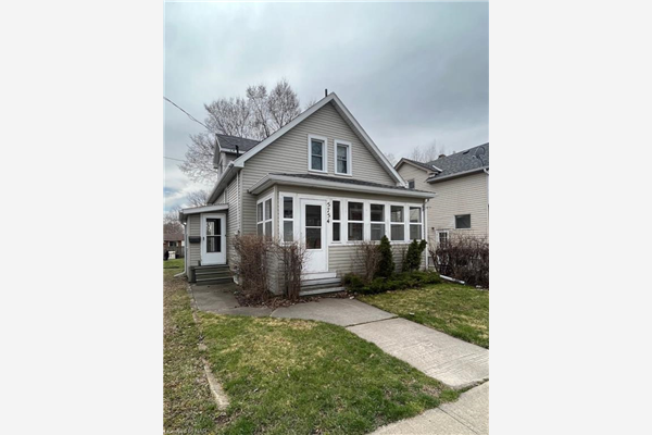 5754 Dunn Street, Niagara Falls