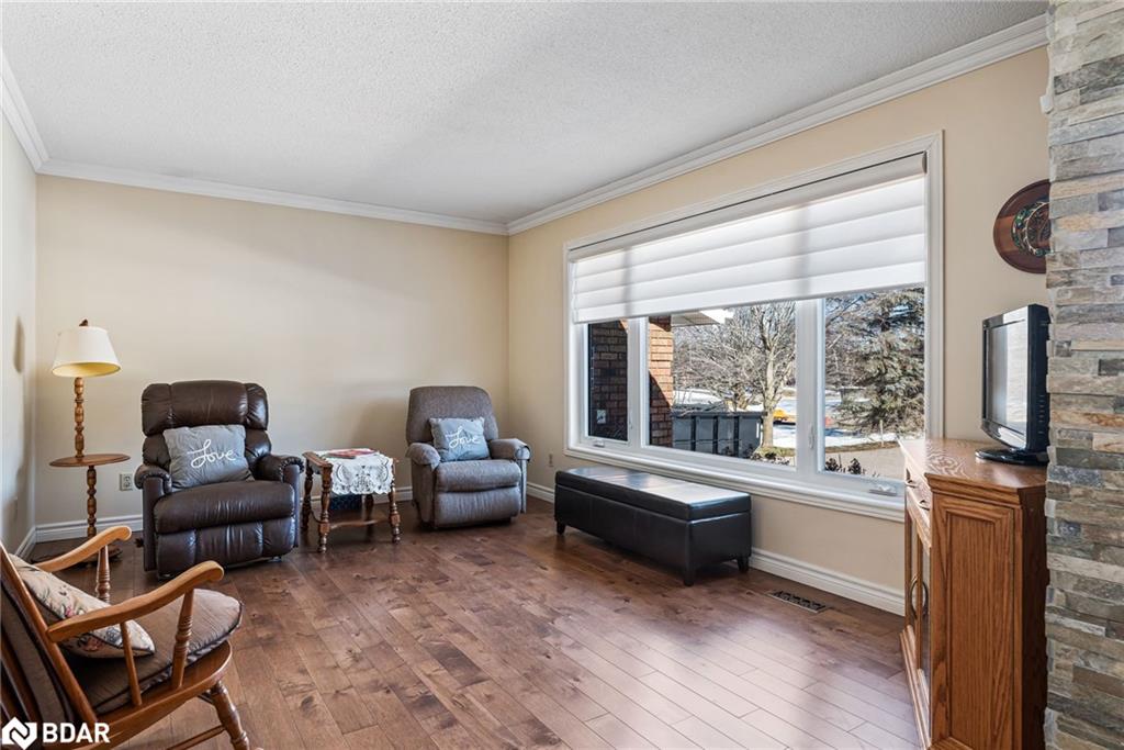 Listing 40401033 - Large Photo # 3