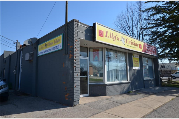 824 East Main Street, Welland