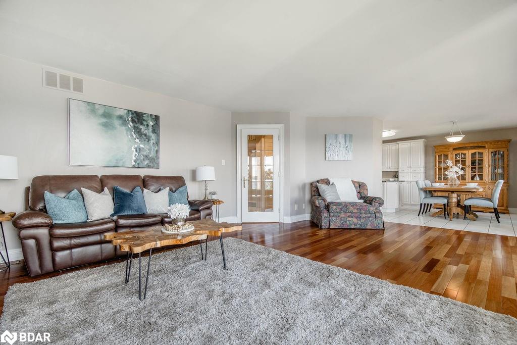Listing 40404152 - Large Photo # 16