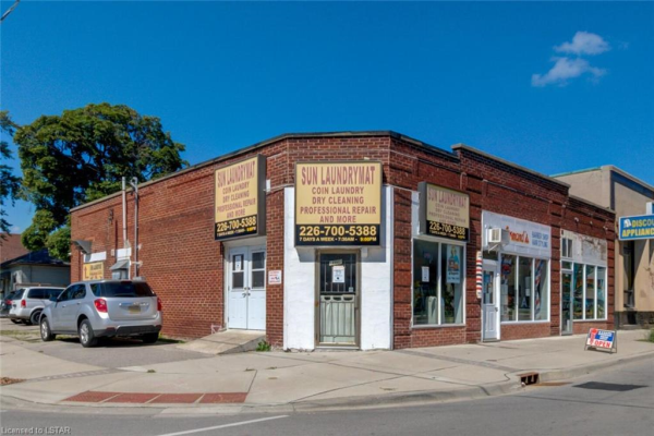 1062 Dundas Street, London