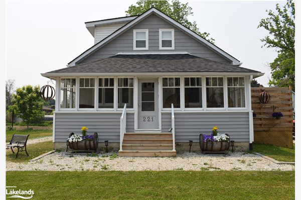 221 Cherry Street, Stayner